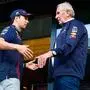 Sergio Perez und Helmut Marko im Gespräch