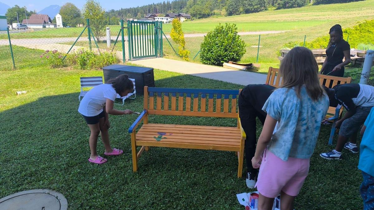 Kreativ gestaltet wurde die Sternenbank, die in Wernberg aufgestellt wird