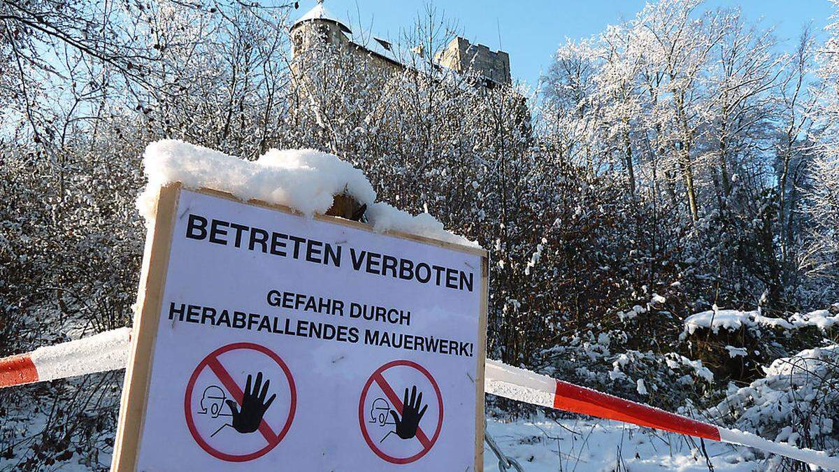 Die Ruine Gösting bröckelt und ist gesperrt.