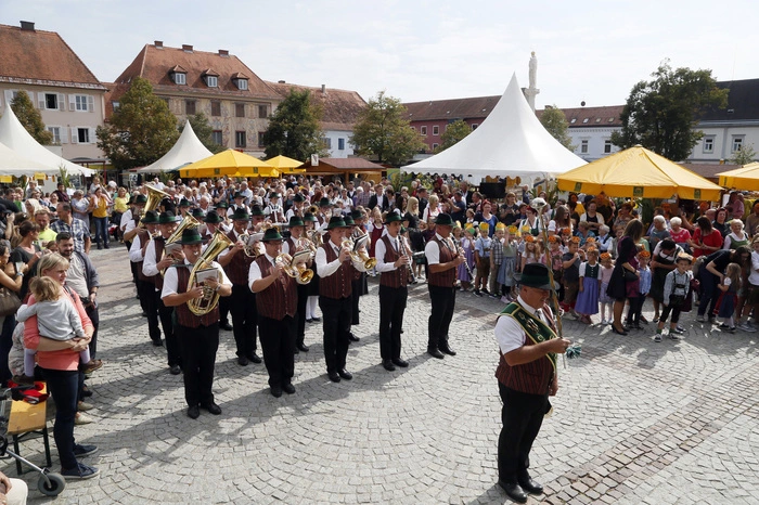 ...standen im Mittelpunkt des 24. Kürbisfestes.