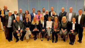 Ehrengäste, Vorstandsmitglieder, Klientinnen und Klienten der Lebenshilfe Region Judenburg
