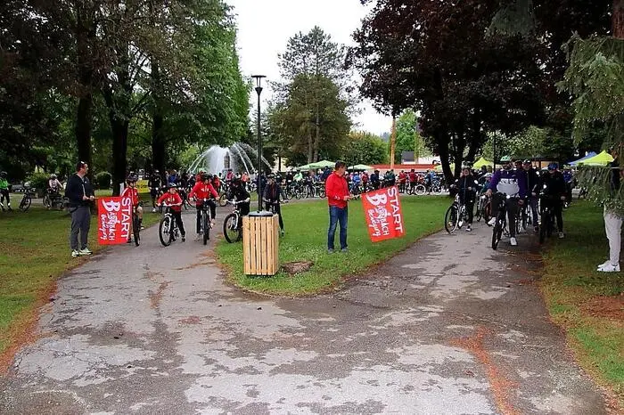 Das Startsignal im Stadtpark gaben Bürgermeister und Landtagsabgeordneter Jochen Bocksruker sowie Stadtrat Andreas Albrecher.