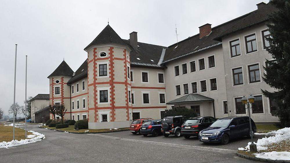 Die Schule wird ab dem Schuljahr 2019/20 nicht mehr im Schloss Drauhofen untergebracht sein