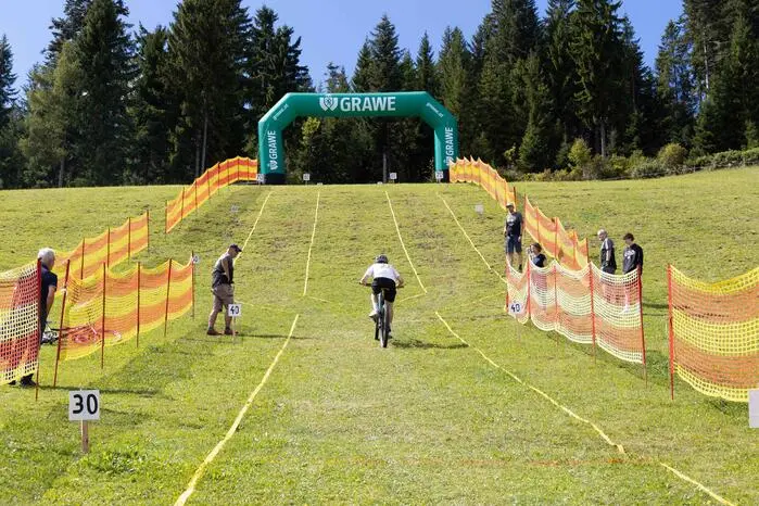 Das Wetter zeigte sich von seiner besten Seite, was für tolle Stimmung bei Sportlern wie Zuschauern sorgte.