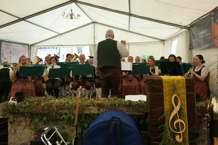 Mit dem Begrüßungsmarsch „Mein schönes Österreich“, gespielt vom Musikverein Scheiben-St. Georgen, wurde der Festakt eröffnet. 