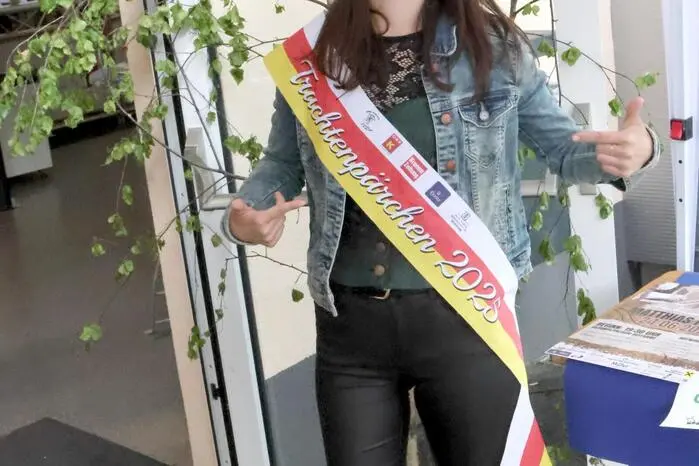 Übrigens: Der gelungene Auftakt der Feierlichkeiten erfolgte bereits am Freitag mit der Wahl „Wadl & Madl“, bei der Laura Ratheiser (Foto) und Dominik Ressler aus Wieting als Siegerpaar hervor gingen.