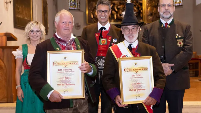Elisabeth Blanik, Peter Schneeberger, Bezirksobmann Stefan Klocker, Josef Ortner, Markus Schiffer