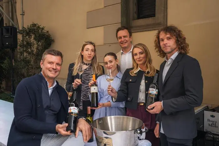 Christof Widakovich, Ana & Lara vom Weingut Kozlovic, Robert Grossauer, Gianna & Antonio vom Weingut Radovan ...