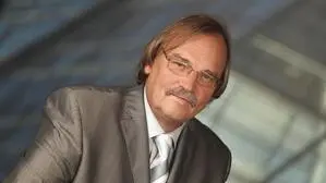 Hannes Krois gründete im Jahr 1983 die Regionalzeitung „Süd-Ost Journal“. Nach seinem Tod wurde das Unternehmen nun geschlossen