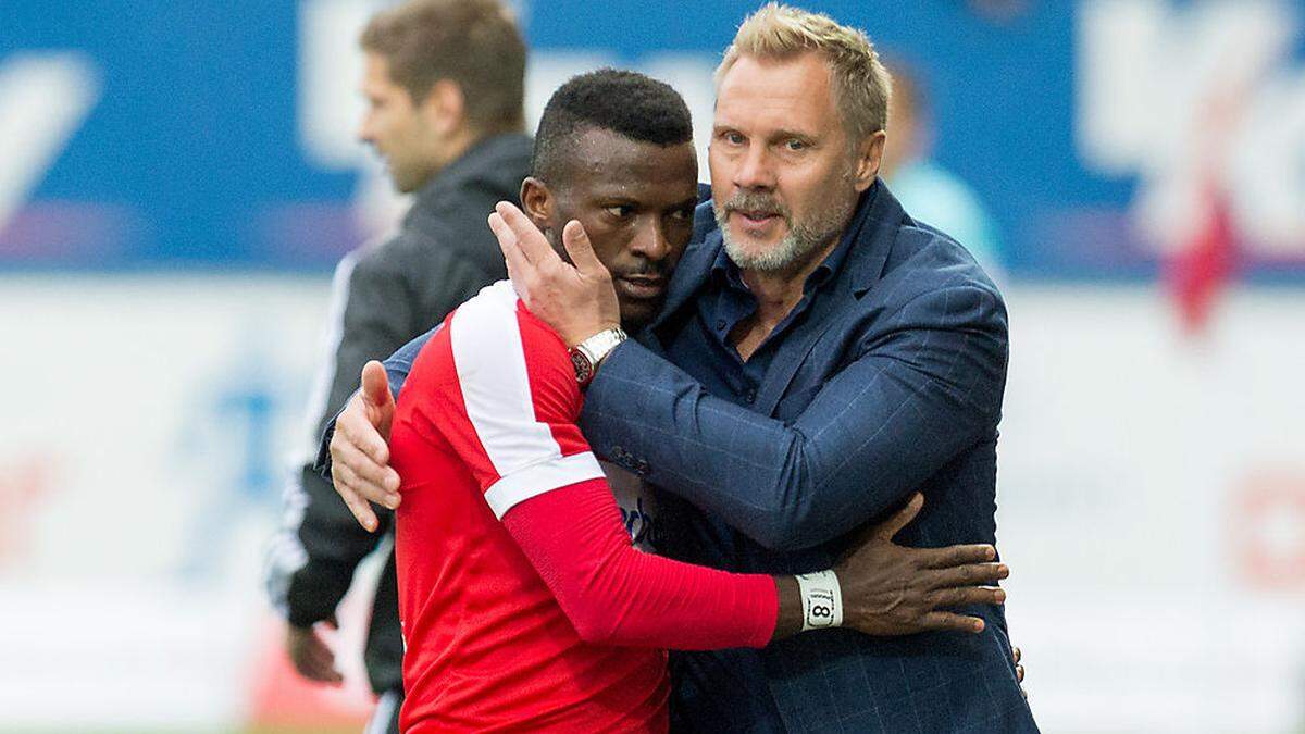 Abschied: Larry Kayode und Thorsten Fink