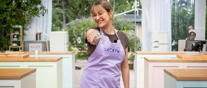 Hobbybäckerin Alina aus Graz schwingt in der TV-Show „Das große Backen“ den Schneebesen
