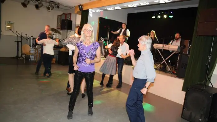 Der große Kultursaal in Kindsdorf bei Gnas war beim Feuerwehrball der FF Maierdorf bis auf den letzten Platz gefüllt