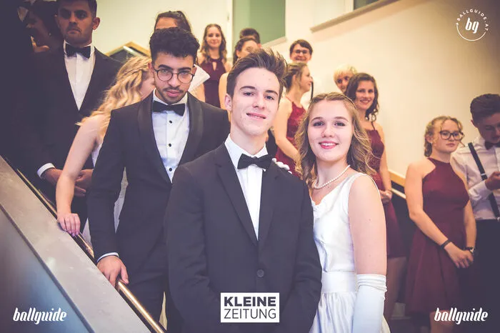 Klicken Sie sich durch die schönsten Bilder des Maturaballs...