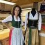 Irmgard Zitz trägt ihr „neues“ Murauer Bierstadtdirndl 