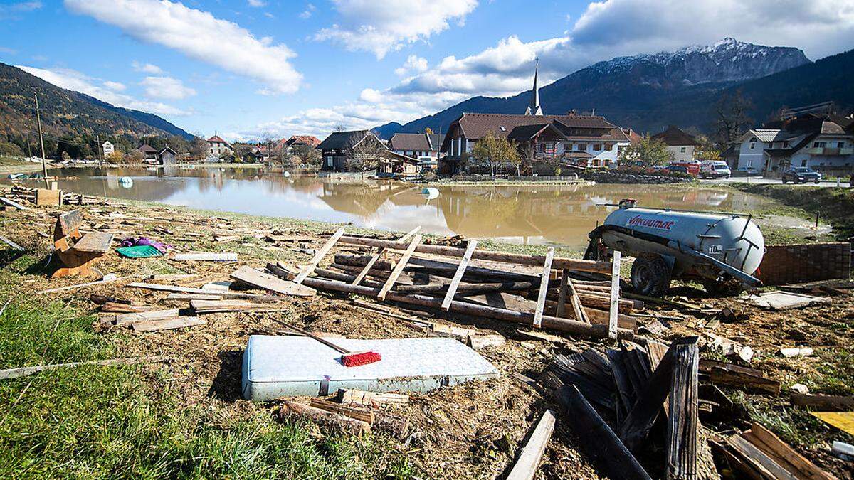 Verwüstungen durch Unwetter mit Hochwasser und Föhnsturm im Kärntner Rattendorf im Oktober 2018