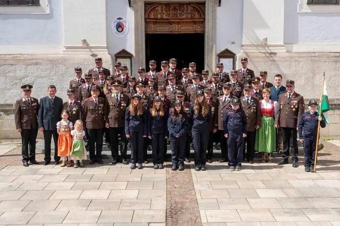 Im Zuge der Floriani-Feier wurde das neue HLF 1 offiziell der Feuerwehr übergeben und in Dienst gestellt.