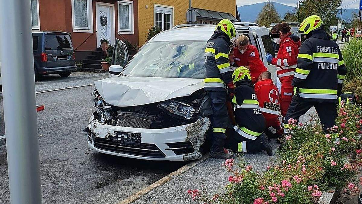 Zwei Wehren, das Rote Kreuz und die Polizei waren vor Ort