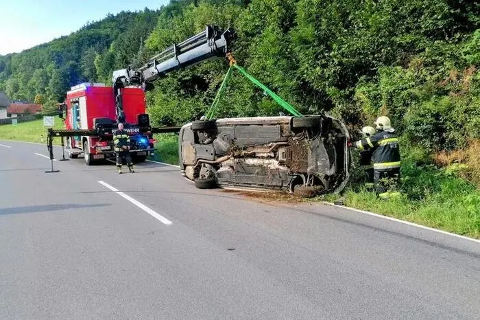 18 Kameradinnen und Kameraden der Stadtfeuerwehr Weiz waren im Einsatz sowie die Polizei und das Rote Kreuz.