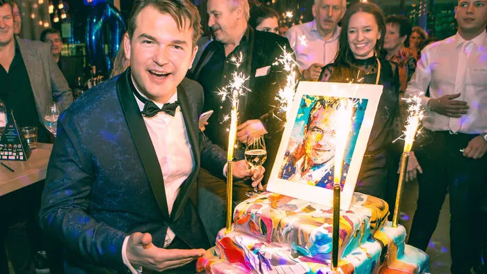 "Es war ein unvergesslicher Abend und ich habe mich nicht nur gefreut, dass so viele mit mir meinen Geburtstag gefeiert haben, sondern dass wir an diesem besonderen Abend auch gemeinsam auf die neue Gaucho Bar anstoßen konnten", sagte Michael Grossauer nach dem Event ...