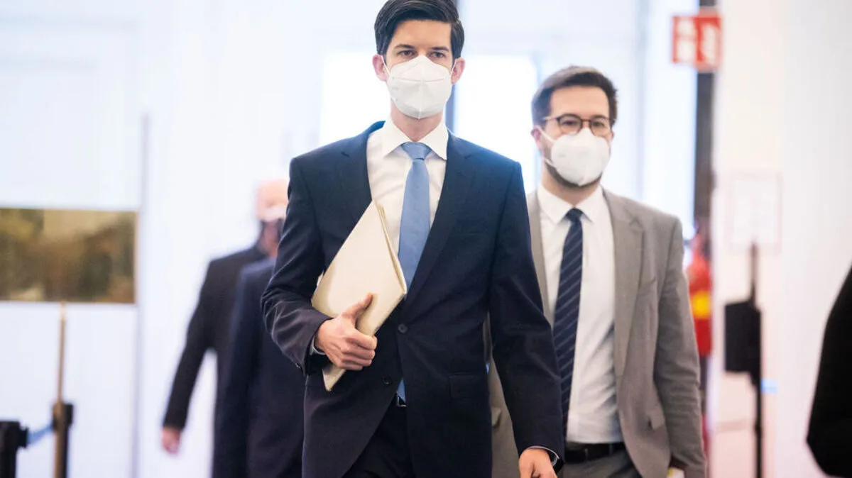 Berhard Bonelli auf dem Weg zum Ibiza-U-Ausschuss