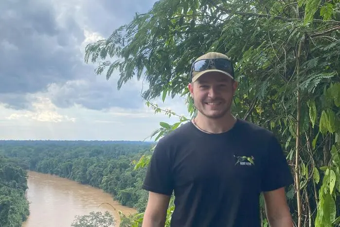 Der Oberlienzner Clemens Lukasser forscht im peruanischen Regenwald zu Wildtieren, rettet Anakondas, schlägt sich mit der Machete durch den Dschungel und begegnet auch mal einem Puma.