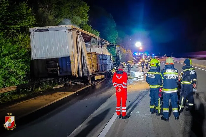 Die Feuerwehren Lieboch, Mooskirchen und Söding führten die Löschmaßnahmen durch.