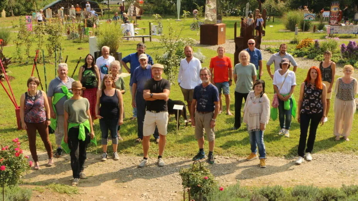 Viele der Künstlerinnen und Künstler waren beim Tag der offenen Tür auch anwesend.