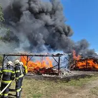 Seit etwa 14 Uhr stehen neun Feuerwehren in Übersbach bei Fürstenfeld im Einsatz