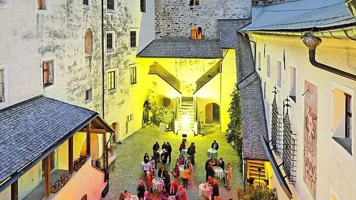 Vernissage auf Schloss Bruck