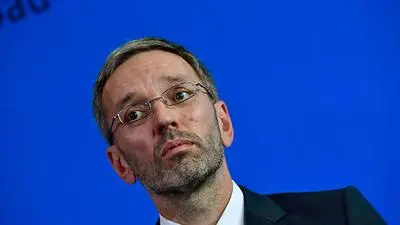 Austrian Interior Minister Herbert Kickl is pictured during a press conference with his German counterpart in Berlin on September 4, 2018. / AFP PHOTO / Tobias SCHWARZ