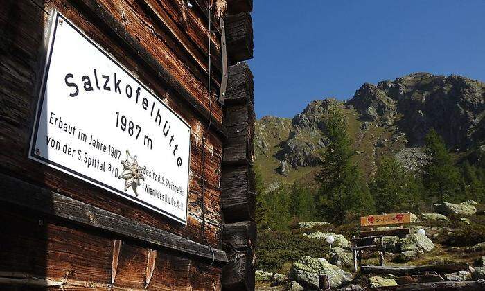 Salzkofelhütte mit Salzkofel