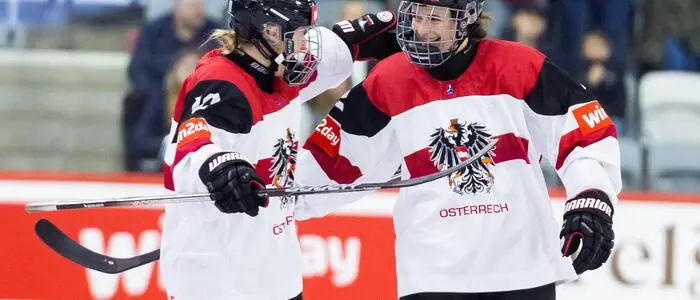 Die Topspielerinnen Anna Meixner(links) und Annika Fazokas jubelten 2024 zusammen in Klagenfurt, bald ist es in Villach so weit