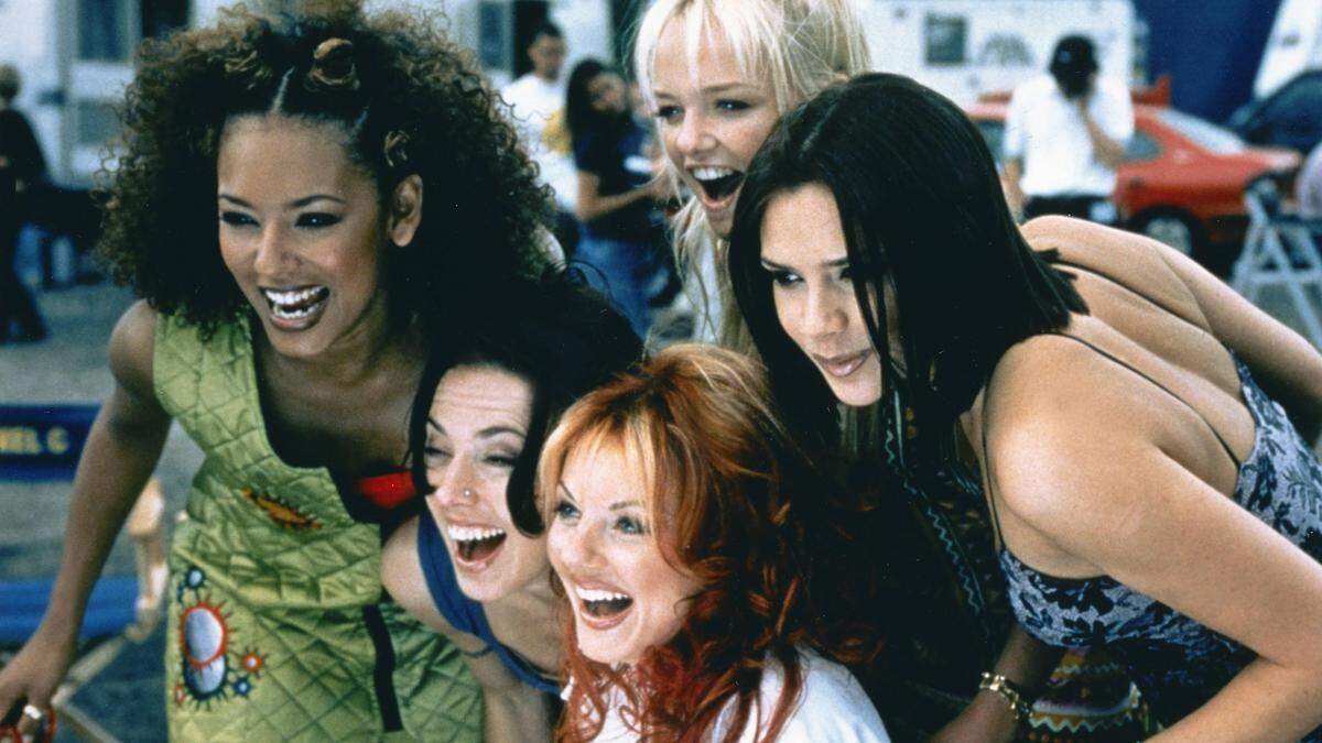 Melanie Brown (ganz links) mit ihren Spice-Girls-Kolleginnen: Emma Bunton, Geri Halliwell, Victoria Adams und Melanie Chisholm