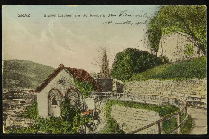 Das Starcke-Häuschen war früher ein Winzerhaus, in dem sich im 19. Jahrhundert der deutsche Schauspieler Gustav Starcke niedergelassen hatte.