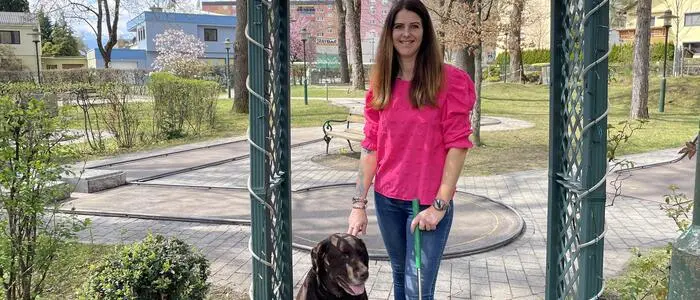 Chefin Silvia Somvilla mit ihrem Bruno