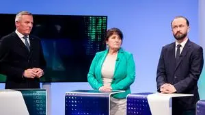 Die Landesparteispitzen Mario Kunasek (FPÖ), Manuela Khom (ÖVP) und Max Lercher (SPÖ) am Abend der Gemeinderatswahlen am 23. März