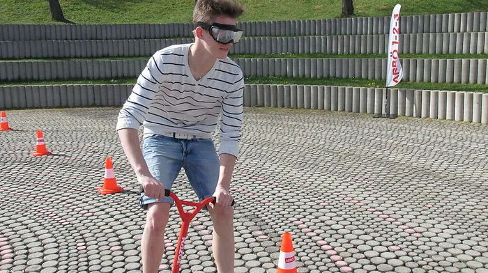 Beeinträchtigung durch Alkohol, simuliert durch die Rauschbrille