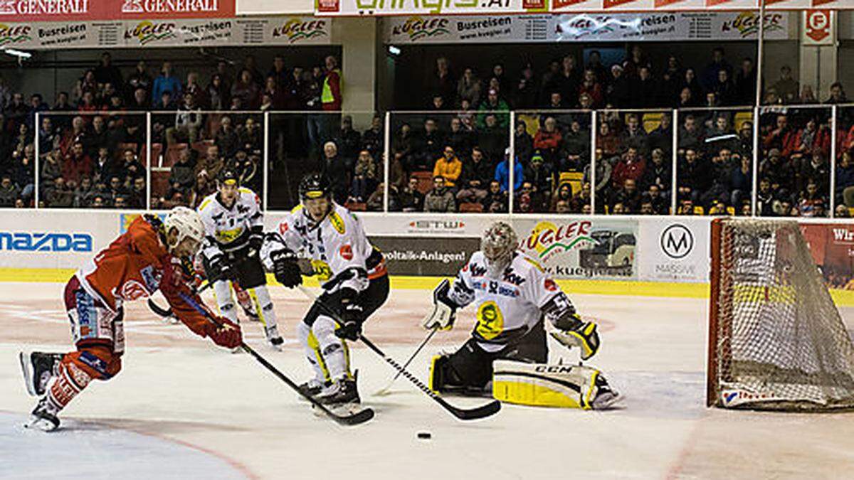 Packendes Spiel in Klagenfurt