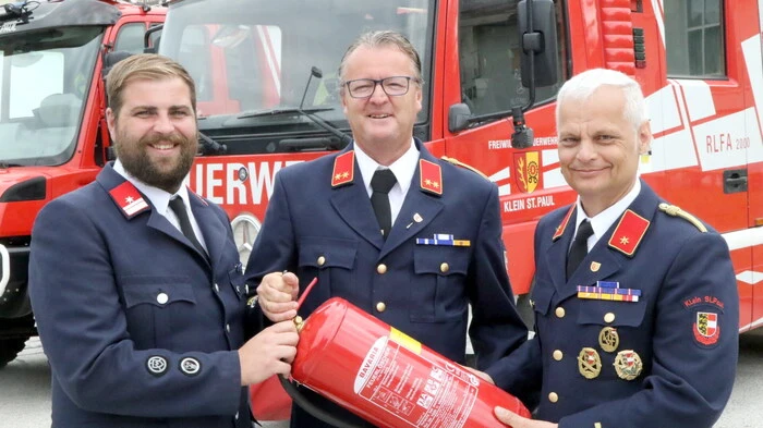 Wenn die Freiwillige Feuerwehr (FF) Klein St. Paul unter Kommandant Harald Schrittesser (Mitte), Stellvertreter Thomas Posch (rechts) und Kameradschaftsführer Martin Obersteiner (links) zum „Tag der offenen Tür“ lädt, bleiben die Besucher nicht aus. 