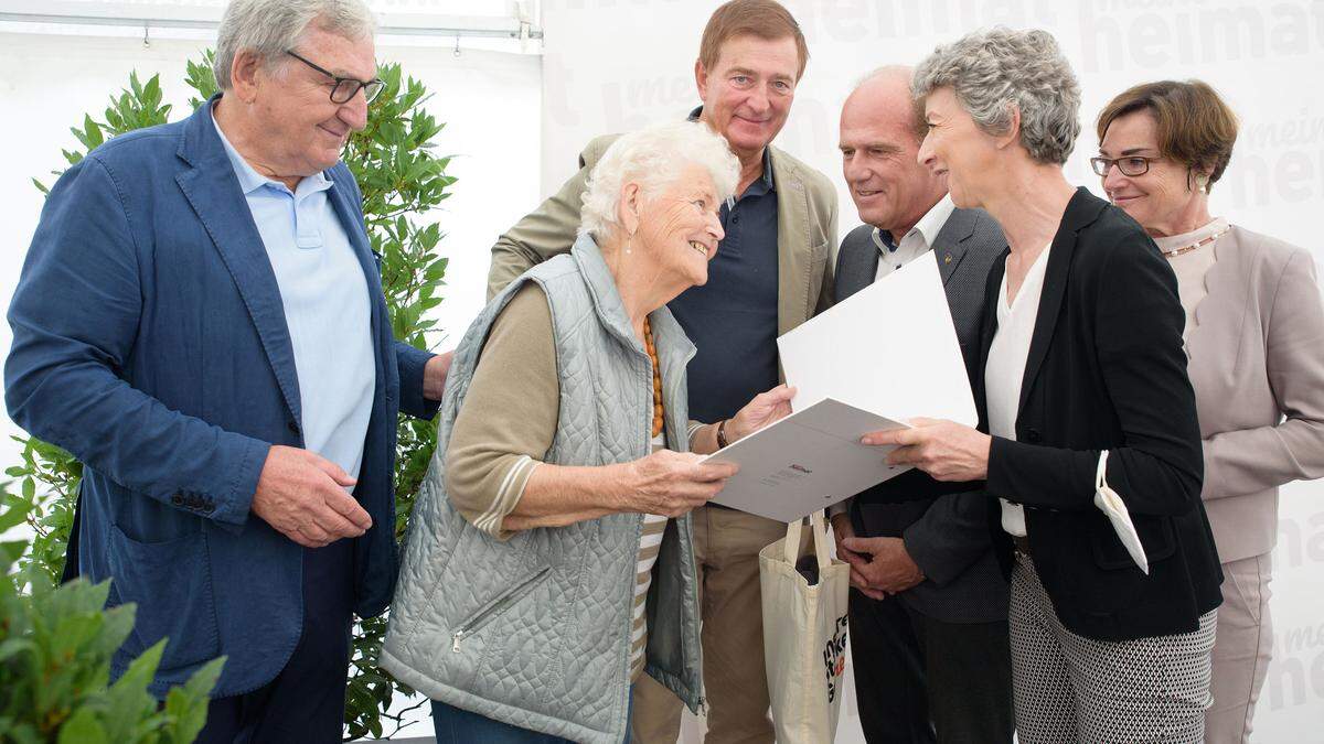 Manzenreiter, Miterin Cilli Ceron, Günther Goach, Christian Poglitsch, Gaby Schaunig und Beate Prettner (von links)