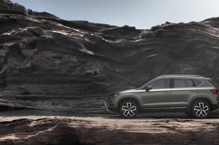 Zwei Schritte weiter geht es jetzt mit dem 4Drive-System: Damit bekommt das Haldex-Allrad-System zwei zusätzliche Fahrprofile für Schnee und Offroad. Zudem gibt es noch die Hill Descent Control, die einen auf steilen Passagen beim Bergabfahren unterstützt.