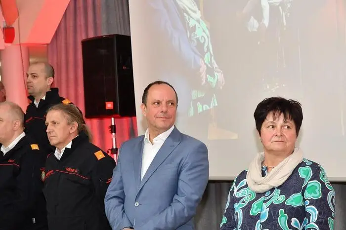 Auch Gerlinde Schneider, Bürgermeisterin von Puch bei Weiz sowie Nationalratsabgeordneter und Bürgermeister von Gleisdorf Christoph Stark nahmen an der Schlusskundgebung teil. 