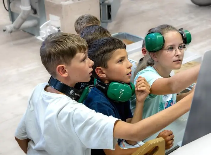 Im Bereich der MINT-Fächer lässt sich wie in den Vorjahren besonders viel entdecken, erforschen und erleben