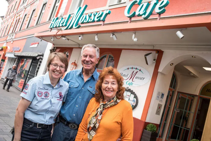 Tina Mosser mit ihren Eltern Sonntraud und Valentin