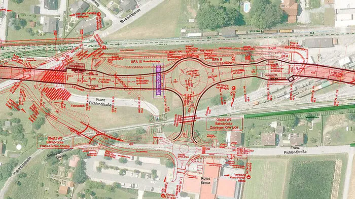 Das Herzstück von Teil II der Ortsdurchfahrt ist neben den beiden Tunnels der Kreisverkehr inklusive Abfahrtsmöglichkeiten zum Krankenhaus sowie in die Schubertgasse