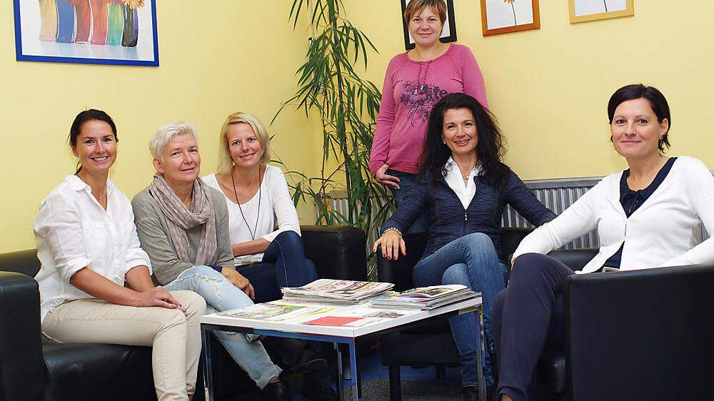 Schuldnerberatung Obersteiermark: Barbara Wieczorek, Ursula Brauneder, Michaela Wickl, Claudia Just, Marion Sarkleti-König, Christa Strassegger (von links)