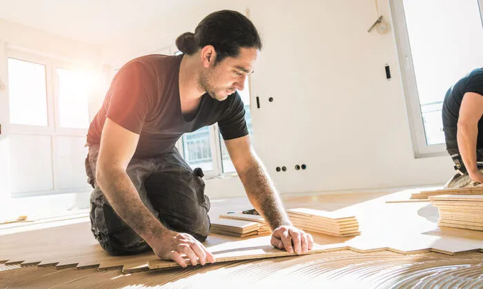 Auch die Böden im eigenen Zuhause bedürfen gelegentlich einer Renovierung