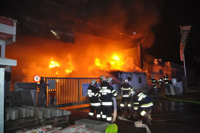 Mehr Fotos vom Brand.