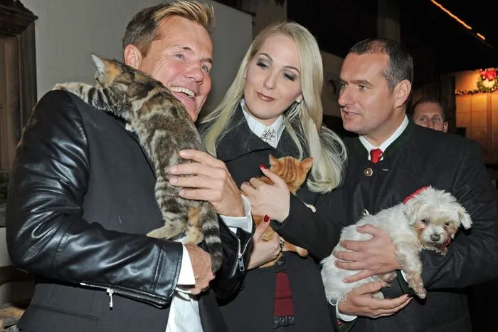 DSDS-Oberjuror Dieter Bohlen (links) mit Kathrin Glock und Dieter Ehrengruber, Geschäftsleiter von Gut Aiderbichl.