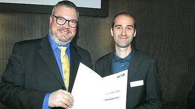Sektionschef Peter Wanka (links) ehrte Thomas Winkler in Wien